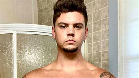 catelynn lowell nude|Teen Mom fans go wild as Tyler Baltierra shares a totally naked。